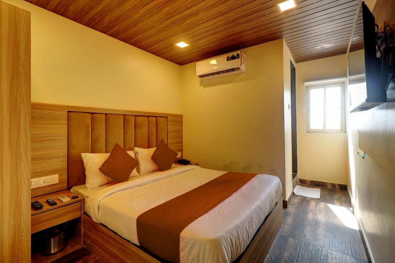 مومباي Hotel Priceless المظهر الخارجي الصورة